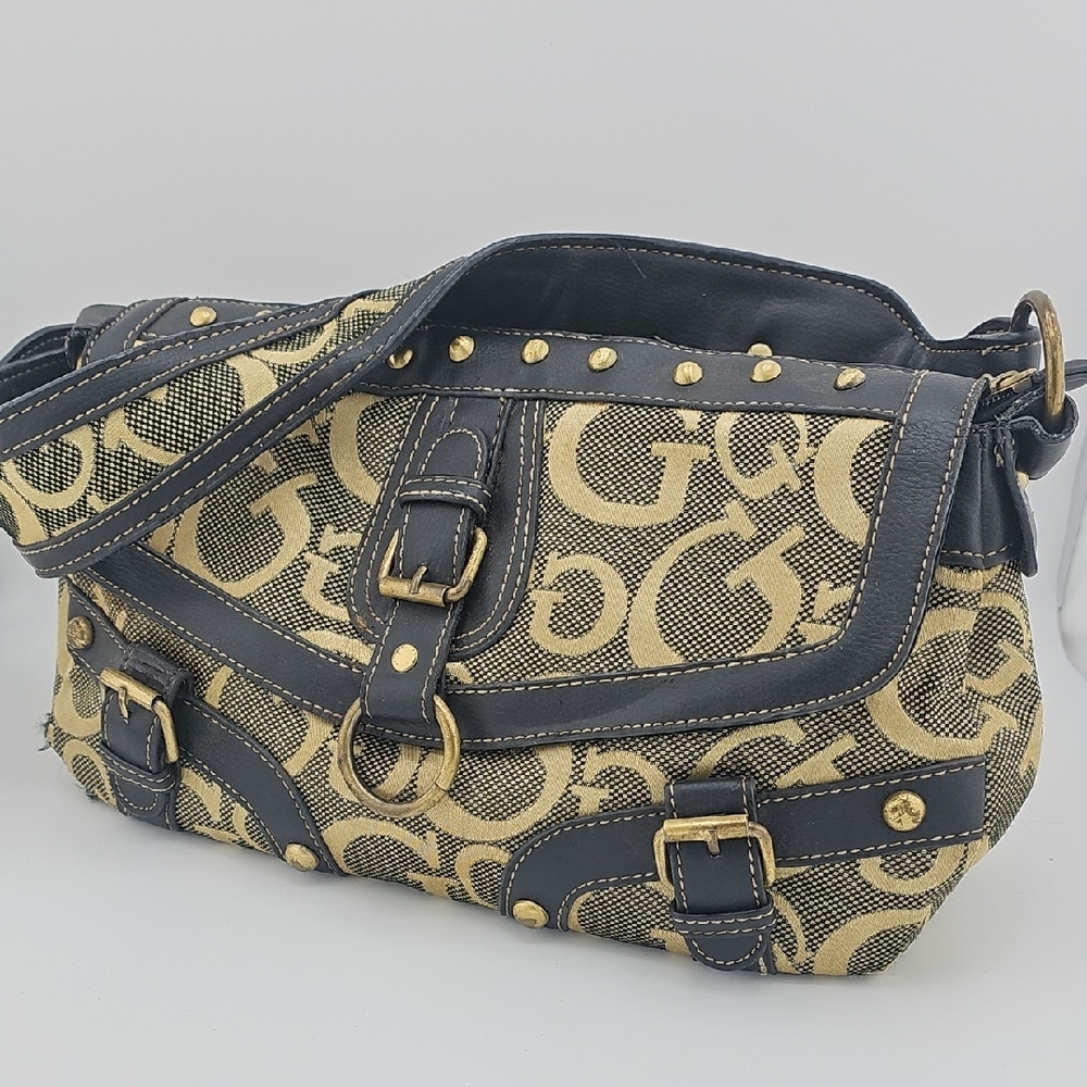 Elegant Black and Gold Shoulder Bag